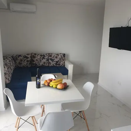 Anamaria Apartament *